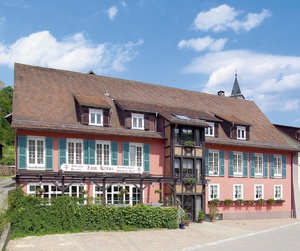 Gasthaus-Pension \"Zum Kreuz\"